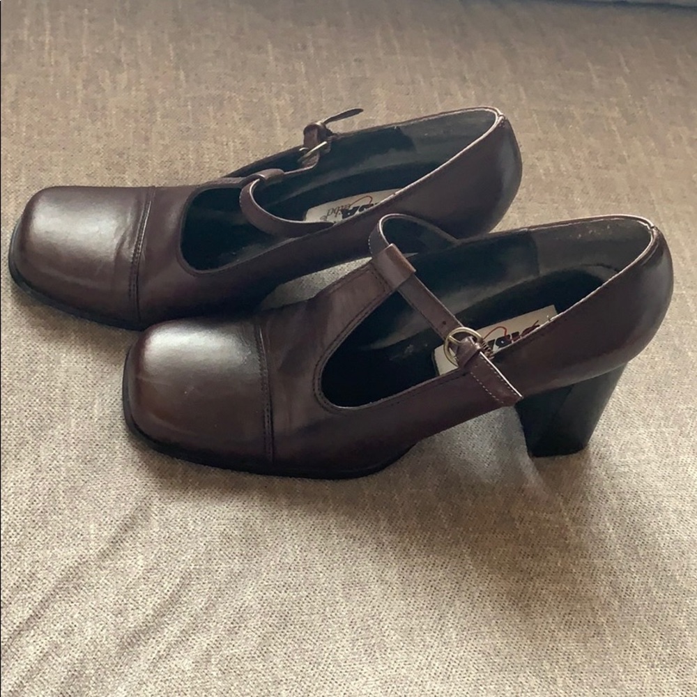 Diba Chunky Heels Brown (Size 8)